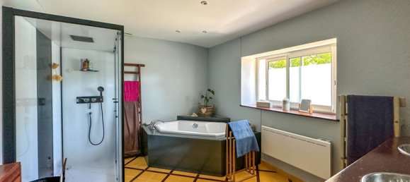 6 bedrooms House in Aumagne, France No. 325647 10