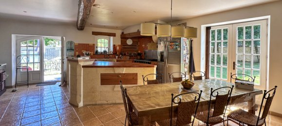 6 bedrooms House in Aumagne, France No. 325647 5