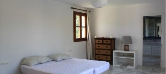 6 bedrooms Villa in Marbella, Spain No. 45704 11