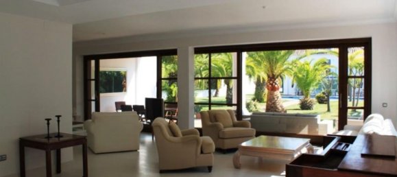 6 bedrooms Villa in Marbella, Spain No. 45704 4