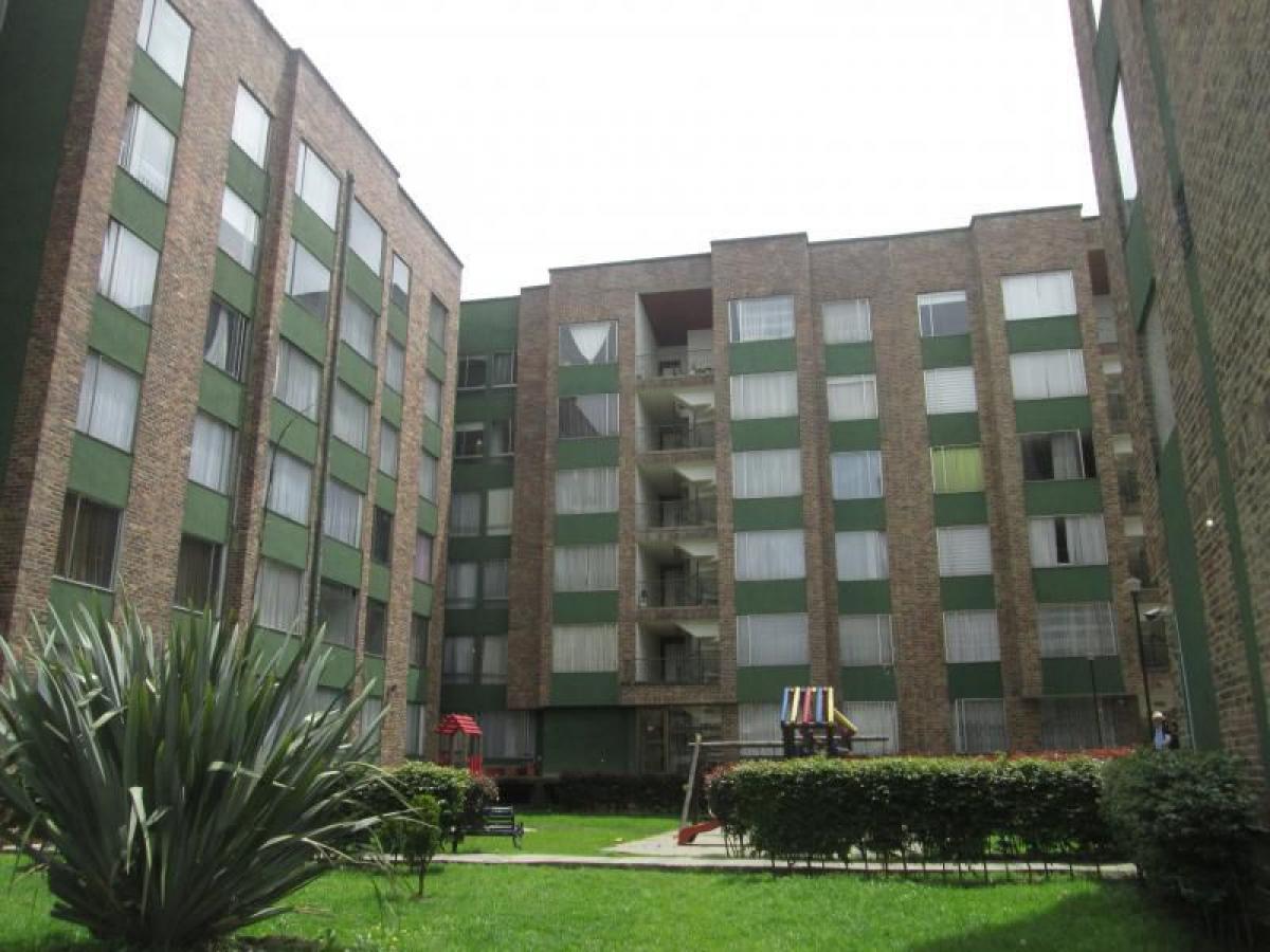 3 bedrooms House in Bogota, Colombia No. 12018