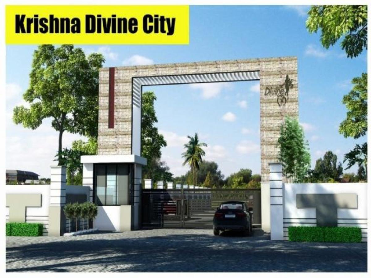  Land in Mathura, India No. 37152