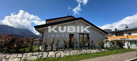 Вилла с 4 комнатами в Удине, Италия № 37360 2