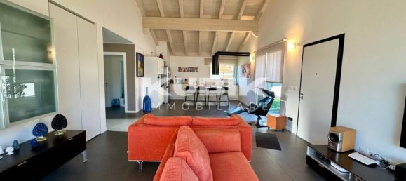 Вилла с 4 комнатами в Удине, Италия № 37360 7