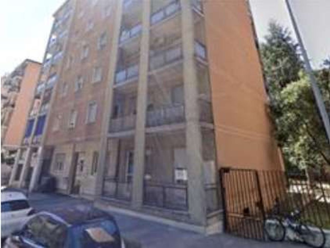 Квартира с 2 комнатами в Чинизелло Бальсамо, Италия № 6600