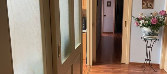 5 bedrooms Apartment in Naples, Italy No. 311582 7