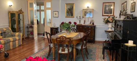 5 bedrooms Apartment in Naples, Italy No. 311582 2