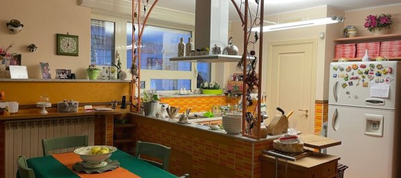 5 bedrooms Apartment in Naples, Italy No. 311582 9