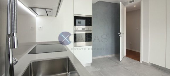 Apartamento de 3 dormitorios en Cascais, Portugal No. 133355 4