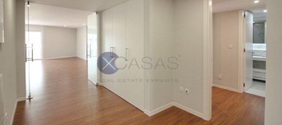 Apartamento de 3 dormitorios en Cascais, Portugal No. 133355 2