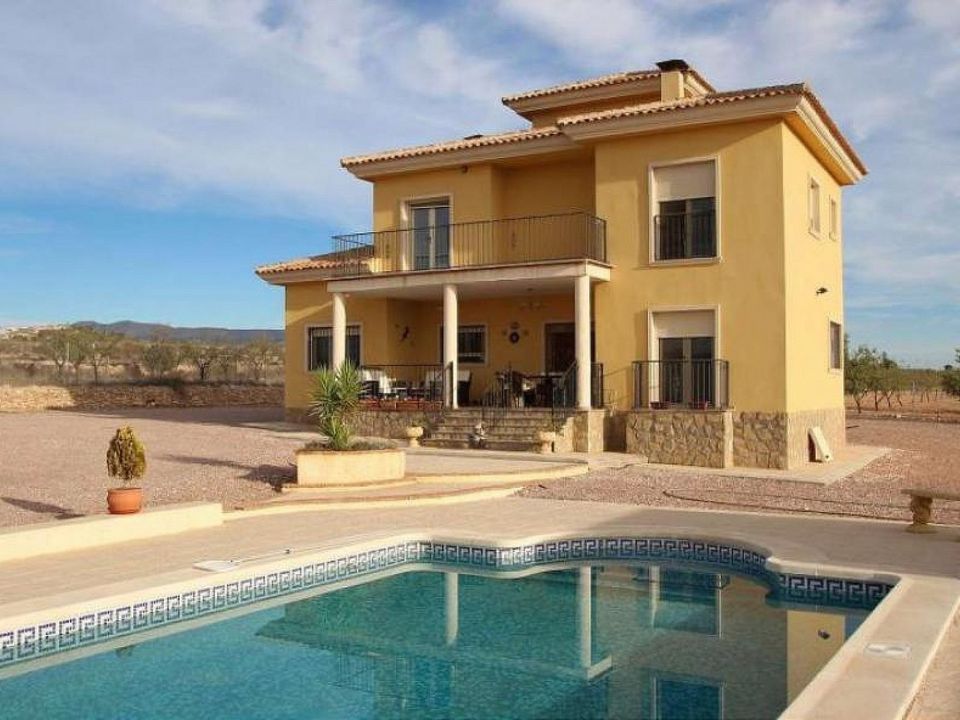 5 bedrooms Villa in Pinoso, Spain No. 222494