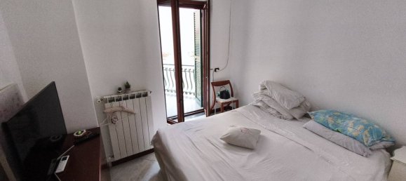 3 Schlafzimmer Wohnung in San Sebastiano al Vesuvio, Italy, Nr. 327735 4