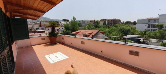 3 Schlafzimmer Wohnung in San Sebastiano al Vesuvio, Italy, Nr. 327735 2