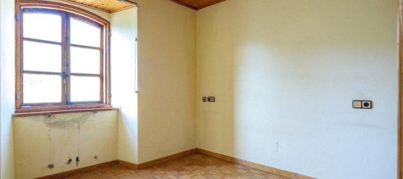 1816m² Building in Asturias, Spain No. 70133 11