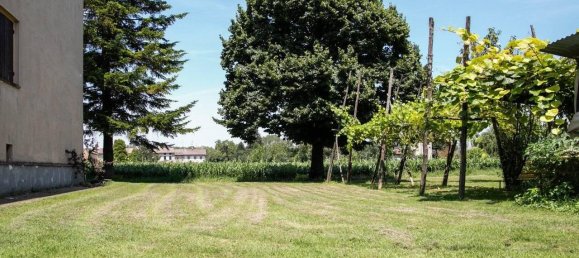 15 rooms House in Colorno, Italy No. 37027 30