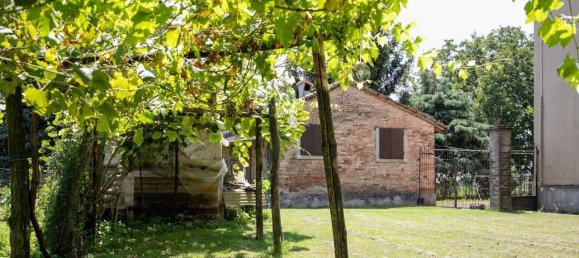 15 rooms House in Colorno, Italy No. 37027 33