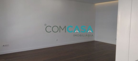 4 bedrooms Apartment in Porto, Portugal No. 78892 25