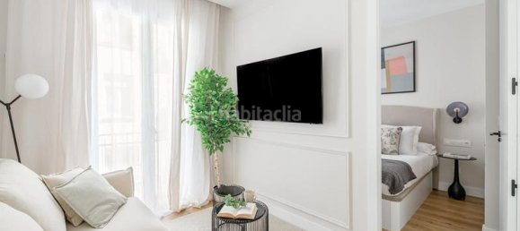 2 bedrooms Apartment in Madrid, Spain No. 82342 2