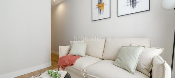 2 bedrooms Apartment in Madrid, Spain No. 82342 3