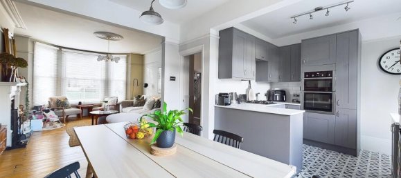 3 bedrooms House in Gillingham, United Kingdom No. 13813 5