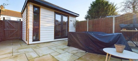 3 bedrooms House in Gillingham, United Kingdom No. 13813 12