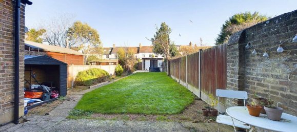 3 bedrooms House in Gillingham, United Kingdom No. 13813 10