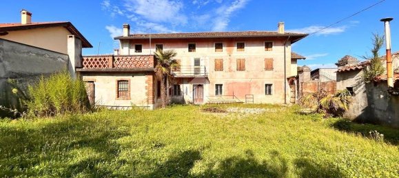 4 bedrooms House in Udine, Italy No. 286944 10