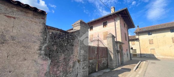 4 bedrooms House in Udine, Italy No. 286944 9