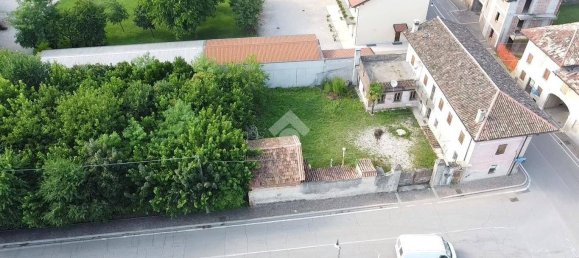 4 bedrooms House in Udine, Italy No. 286944 5