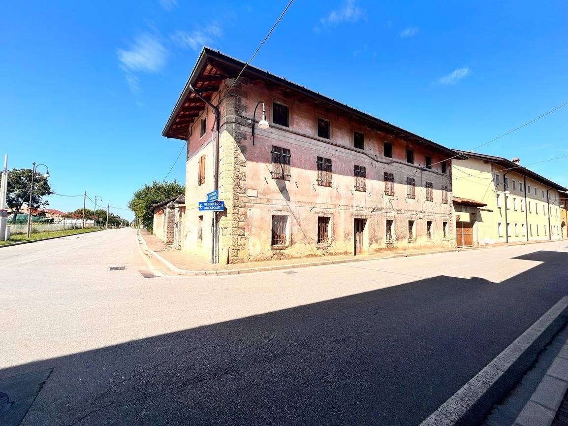 4 bedrooms House in Udine, Italy No. 286944