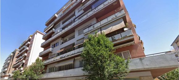 Apartamento de 3 habitaciónes en Rome, Italy No. 17023 2