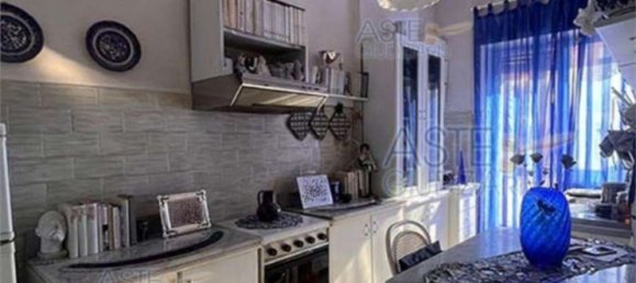 Apartamento de 3 habitaciónes en Rome, Italy No. 17023 8