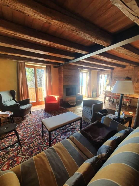 3 bedrooms Apartment in La Salle, Italy No. 81569