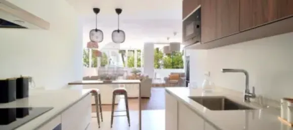 4 bedrooms Apartment in Malaga, Spain No. 48829 5