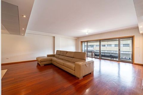 4 bedrooms Apartment in Braga, Portugal No. 214190