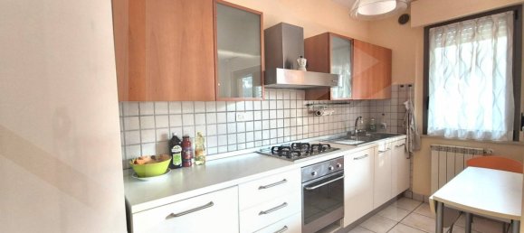 3 rooms Apartment in Pescara, Italy No. 20508 10
