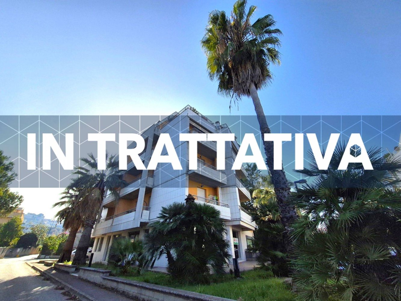 3 rooms Apartment in Pescara, Italy No. 20508