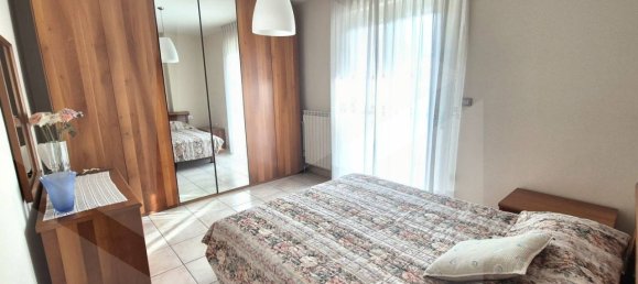 3 rooms Apartment in Pescara, Italy No. 20508 11