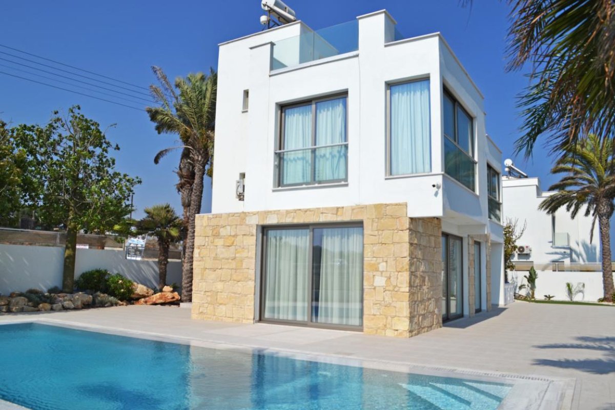Villa de 3 dormitorios en Larnaca, Cyprus No. 12900