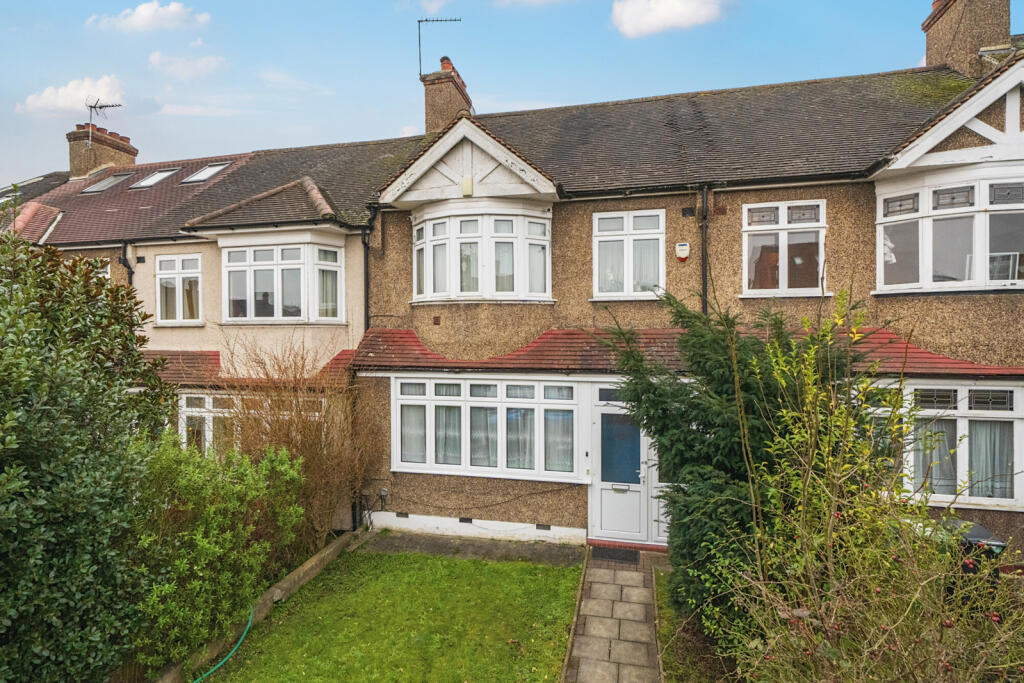 3 bedrooms House in London, United Kingdom No. 7739