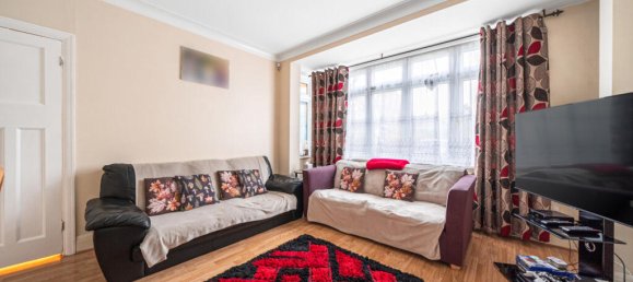 3 bedrooms House in London, United Kingdom No. 7739 10