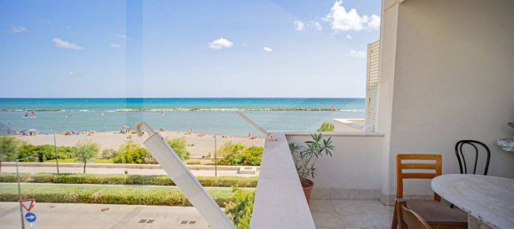 Apartamento de 4 habitaciónes en Bari, Italy No. 28734 47