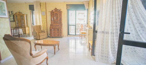 Apartamento de 4 habitaciónes en Bari, Italy No. 28734 36