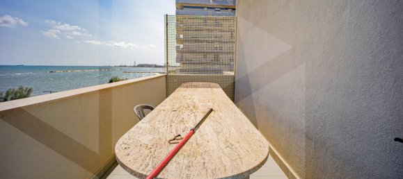 Apartamento de 4 habitaciónes en Bari, Italy No. 28734 15