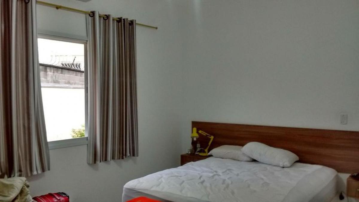 Casa de 4 dormitorios en Sao Paulo, Brazil No. 596533