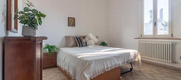 3 rooms Apartment in Ravenna, Italy No. 103824 10