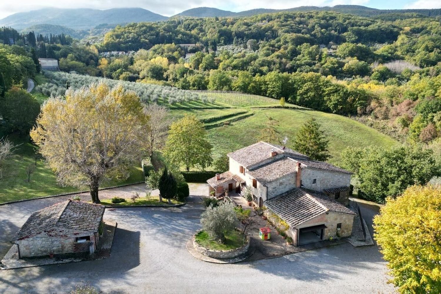 12 rooms House in Cetona, Italy No. 57858