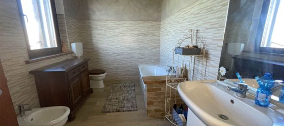 Casa de 8 divisões em Lomello, Italy N.º 267560 8