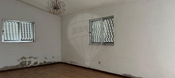 3 bedrooms House in Vila Mea, Portugal No. 184616 14