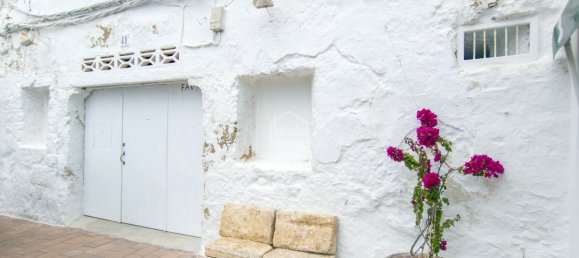 Gewerbliche Immobilie in Es Castell, Spain 120m², Nr. 3863 7